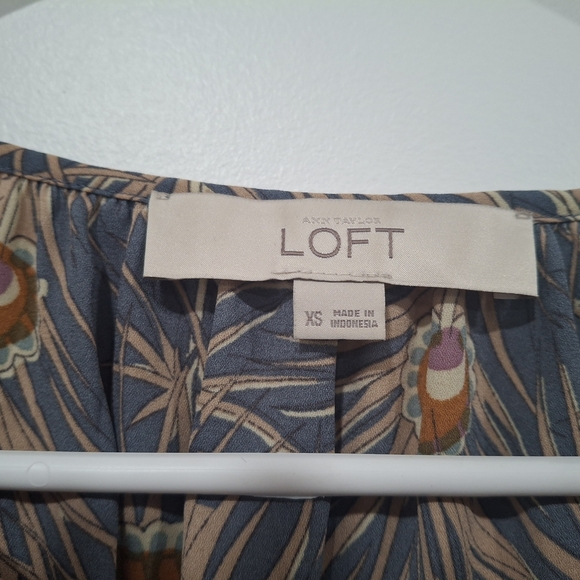 Vintage Patterned Button-Up Shirt - Picture 4 of 6